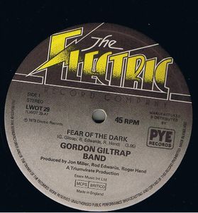 Gordon Giltrap Band - Fear Of The Dark