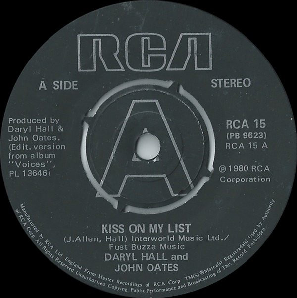 Daryl Hall And John Oates - Kiss On My List