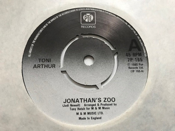 Toni Arthur - Jonathans Zoo